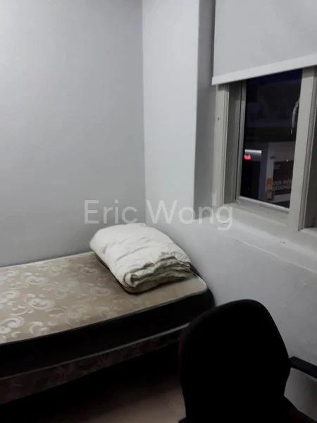 Master Room Bungalow (Landed) for Rent in  Pasir Panjang Road - Image 3